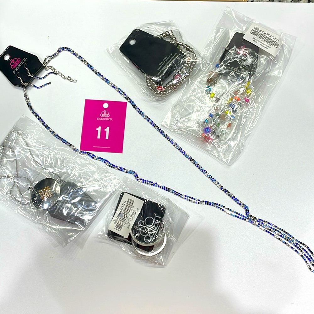 Paparazzi Bundle #11 Sapphire exclusive piece